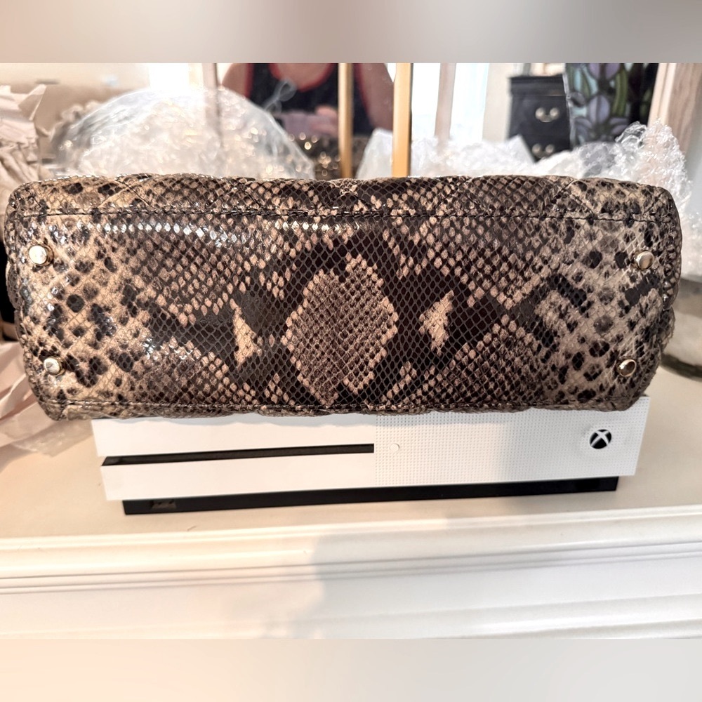 Kate Spade Quilted Maryanne Snakeskin embossed Handbag with dust bag EUC $378 - Picture 8 of 15